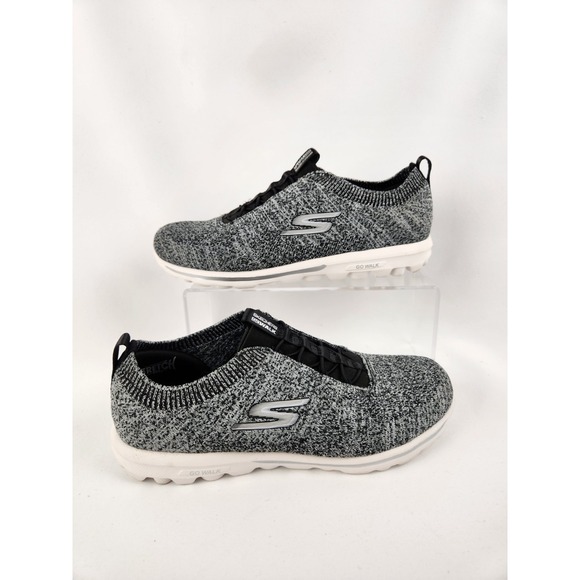 Skechers Women's Go Walk Radiant Moon Slip On Shoes Bk/Wht #124467 Size: 8 - Picture 1 of 12
